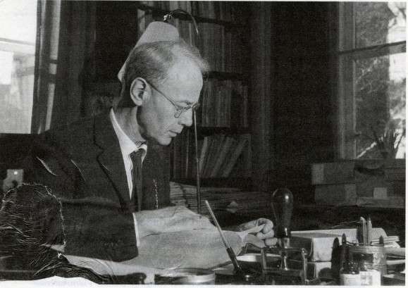 Hoeg at his desk